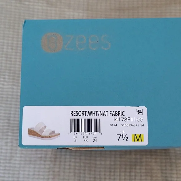 New BZEES Resort Wht/Nat Fabric Wedge Sandals Size 7.5 M With Box - Picture 14 of 16